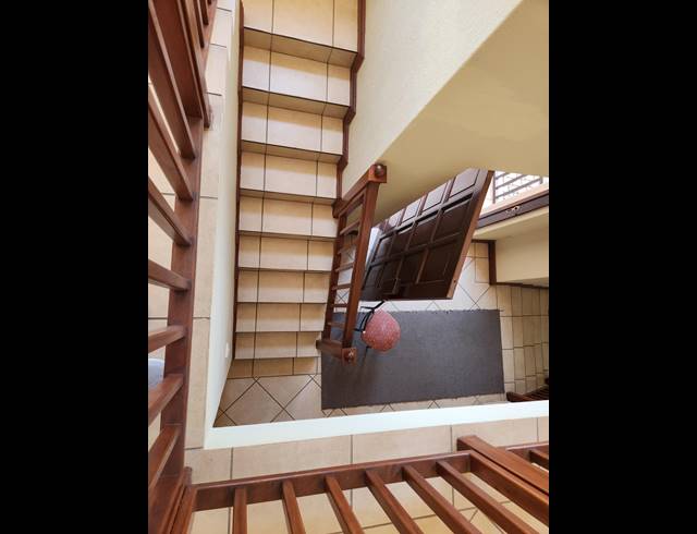 6 BEDROOM HOUSE FOR SALE IN BIRDWOOD ESTATE